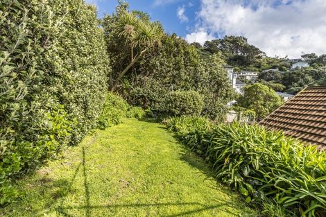 Photo of property in 11 Hungerford Road, Lyall Bay, Wellington, 6022