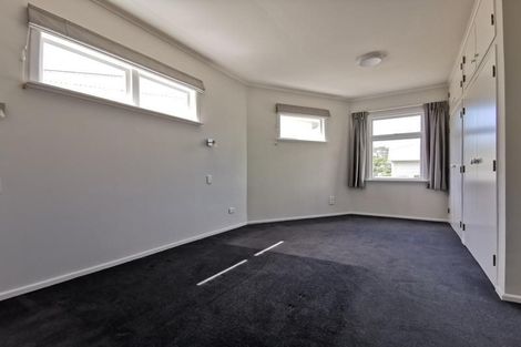 Photo of property in 5 Freeling Street, Island Bay, Wellington, 6023