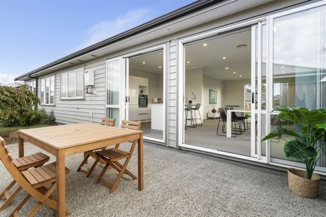 Photo of property in 24 Malbec Place, Huapai, Kumeu, 0810