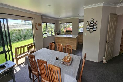 Photo of property in 19 Donnington Place, Bethlehem, Tauranga, 3110