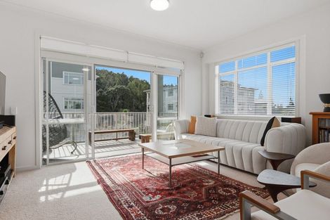 Photo of property in 73 Parkside Drive, Orewa, 0931