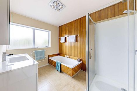 Photo of property in 147 Millhouse Drive, Golflands, Auckland, 2013