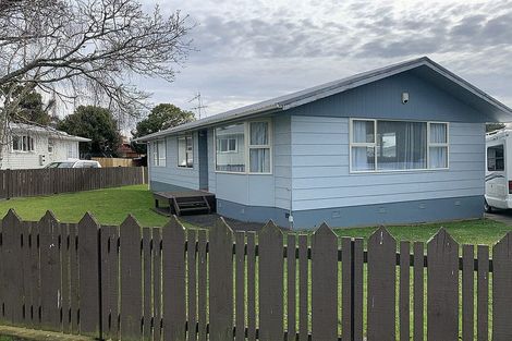 Photo of property in 10 Adams Road, Manurewa, Auckland, 2102