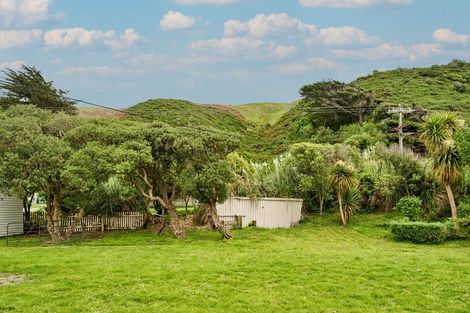 Photo of property in 1010 Makara Road, Makara Beach, Karori, 6972