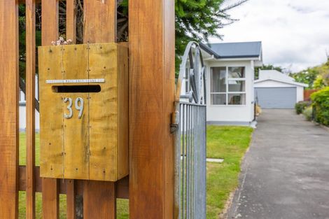Photo of property in 39 Tovey Street, New Brighton, Christchurch, 8061