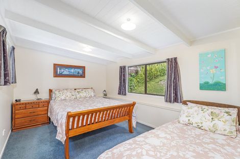 Photo of property in 8 Ocean Beach Road, Tairua, 3508