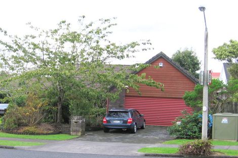 Photo of property in 3 Lexington Drive, Botany Downs, Auckland, 2010