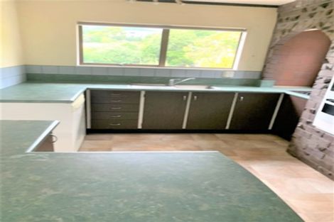 Photo of property in 6 Pioneer Grove, Silverstream, Upper Hutt, 5019