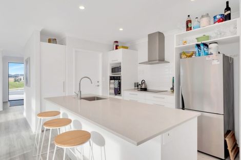 Photo of property in 19 Stevenson Drive, Papamoa, 3118