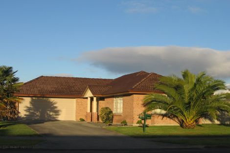 Photo of property in 80 Burswood Drive, Burswood, Auckland, 2013