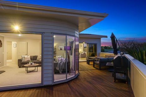 Photo of property in 12 Murray Court, Paraparaumu Beach, Paraparaumu, 5032