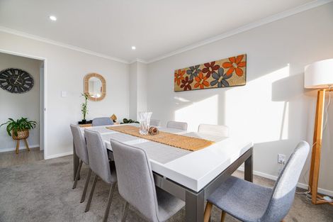 Photo of property in 3/504 Swanson Road, Ranui, Auckland, 0612