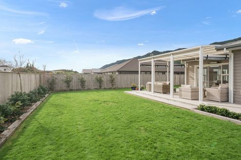 Photo of property in 71 Waipunahau Road, Waikanae, 5036