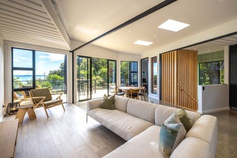 Photo of property in 14 Okoka Road, Omiha, Waiheke Island, 1081