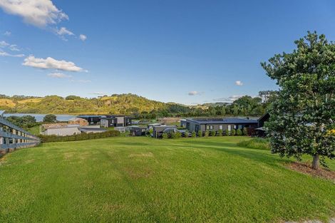 Photo of property in 4 Joyce Harsant Place, Cooks Beach, 3591