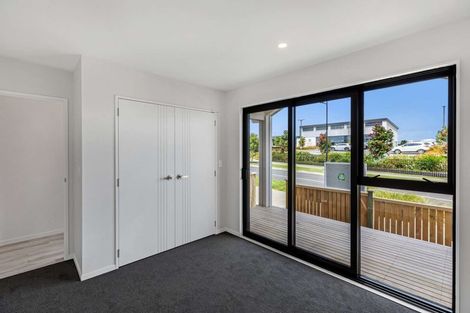 Photo of property in 4 Rorotu Avenue, Karaka, Papakura, 2113