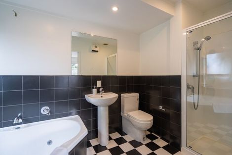 Photo of property in 52 Rutherford Drive, Waikanae Beach, Waikanae, 5036