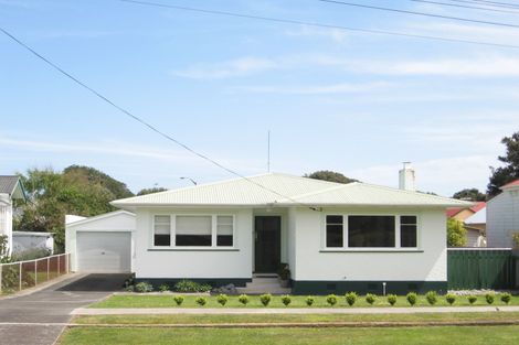 Photo of property in 7 Hurworth Place, College Estate, Whanganui, 4500