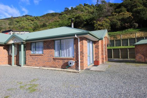 Photo of property in 31 Main Road, Havelock, 7100