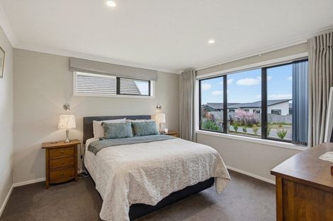 Photo of property in 35 Waipunahau Road, Waikanae, 5036