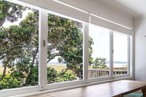 Photo of property in 40 Gill Avenue, Te Atatu Peninsula, Auckland, 0610