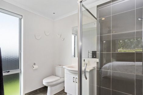 Photo of property in 11 Oriental Parade, Papamoa Beach, Papamoa, 3118