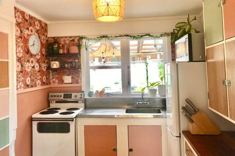 Photo of property in 16 Chrystal Street, Foxton Beach, Foxton, 4815