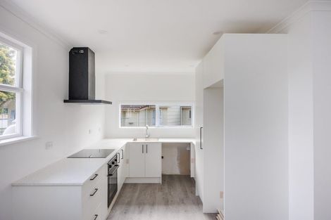 Photo of property in 73 Rangiora Avenue, Roslyn, Palmerston North, 4414