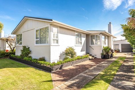 Photo of property in 34 Selwyn Crescent, College Estate, Whanganui, 4500