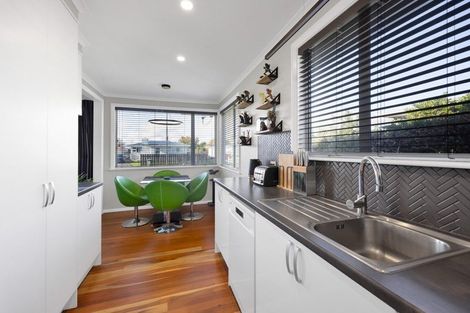 Photo of property in 45 Reid Avenue, Hawera, 4610