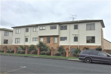 Photo of property in St Claire Village, 182/172 Mcleod Road, Te Atatu South, Auckland, 0610