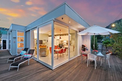 Photo of property in 33 Stoke Street, Sumner, Christchurch, 8081