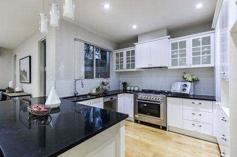 Photo of property in 19a Linwood Avenue, Forrest Hill, Auckland, 0620