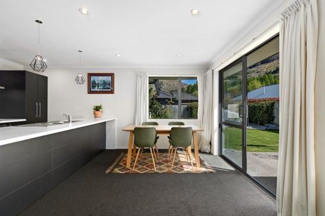 Photo of property in 4 Alluvial Court, Arthurs Point, Queenstown, 9371