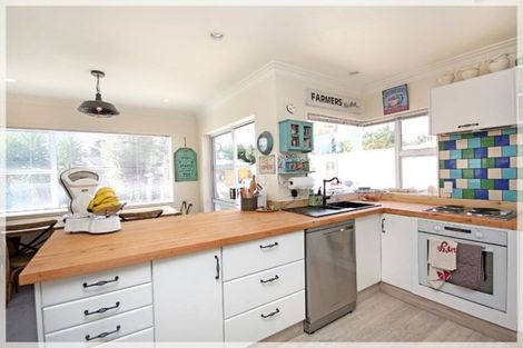 Photo of property in 3 Ferry Street, Foxton Beach, Foxton, 4815