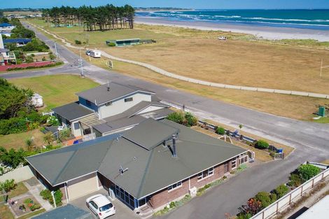 Photo of property in 33 Marine Parade, Carters Beach, Westport, 7825