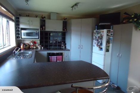 Photo of property in 35 Boston Parade, Kelvin Grove, Palmerston North, 4414