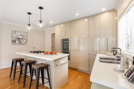 Photo of property in 30c Marine Parade, Mellons Bay, Auckland, 2014