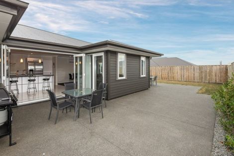 Photo of property in 67 Kippenberger Avenue, Rangiora, 7400