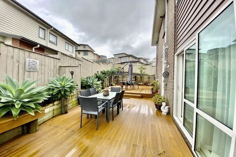 Photo of property in 27 Kereru Rise, Papakura, 2110