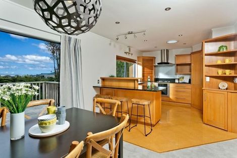 Photo of property in 88 Parr Terrace, Castor Bay, Auckland, 0620