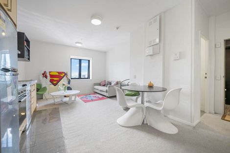 Photo of property in Twin Towers, 811/17 Putney Way, Manukau, Auckland, 2104