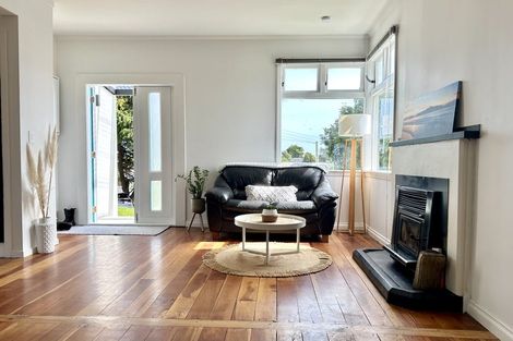 Photo of property in 75 Raumati Road, Raumati Beach, Paraparaumu, 5032