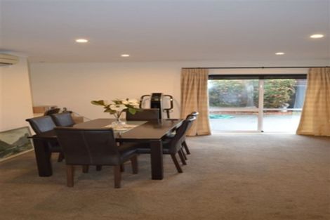 Photo of property in 53 Strowan Road, Strowan, Christchurch, 8052