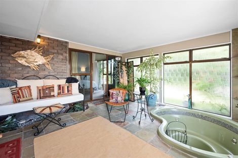 Photo of property in 2 Exeter Place, Tihiotonga, Rotorua, 3015