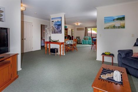 Photo of property in 105 The Drive, Whangamata, 3620