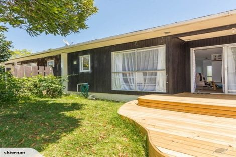 Photo of property in 1/109a Te Atatu Road, Te Atatu South, Auckland, 0610