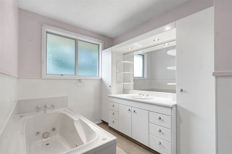 Photo of property in 111 Merrin Street, Avonhead, Christchurch, 8042