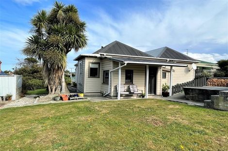 Photo of property in 218 Clyde Street, Balclutha, 9230