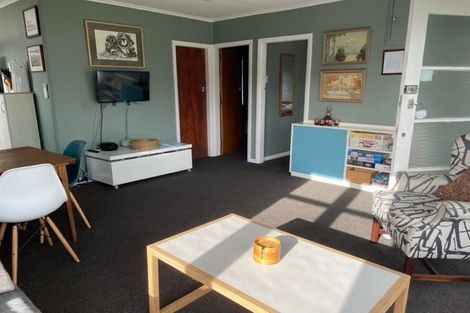 Photo of property in 52 Tutere Street, Waikanae Beach, Waikanae, 5036